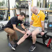 How Physios Progress Resistance. Regardless of load type (bands, cables, weights) physios use structured progressive overload: Progression Rules:
If a patient completes 2+ reps beyond their RM target, increase load 2-10%
Re-assess strength every 2-4 weeks
One increase when movement is controlled, pain is minimal, no swelling 